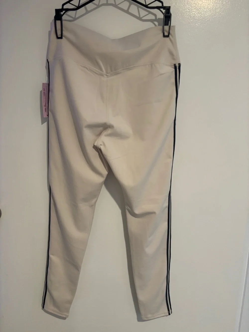NWT Wild Fable butter bliss Cream Leggings w/ double Black Side Stripe